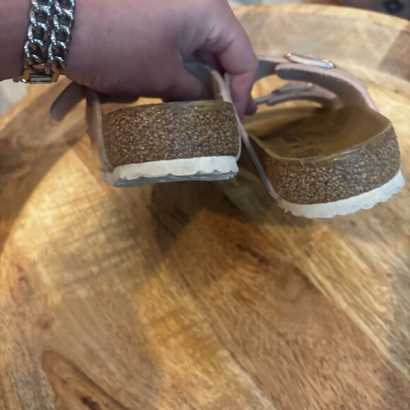Kids Rose Gold Birkenstocks - Picture 5 of 12
